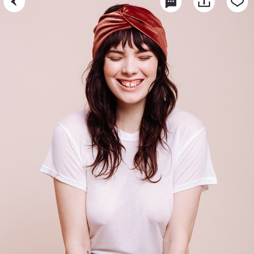 I’m with the band Set of Three: Brown, Dark Red, and Pink velvet turban